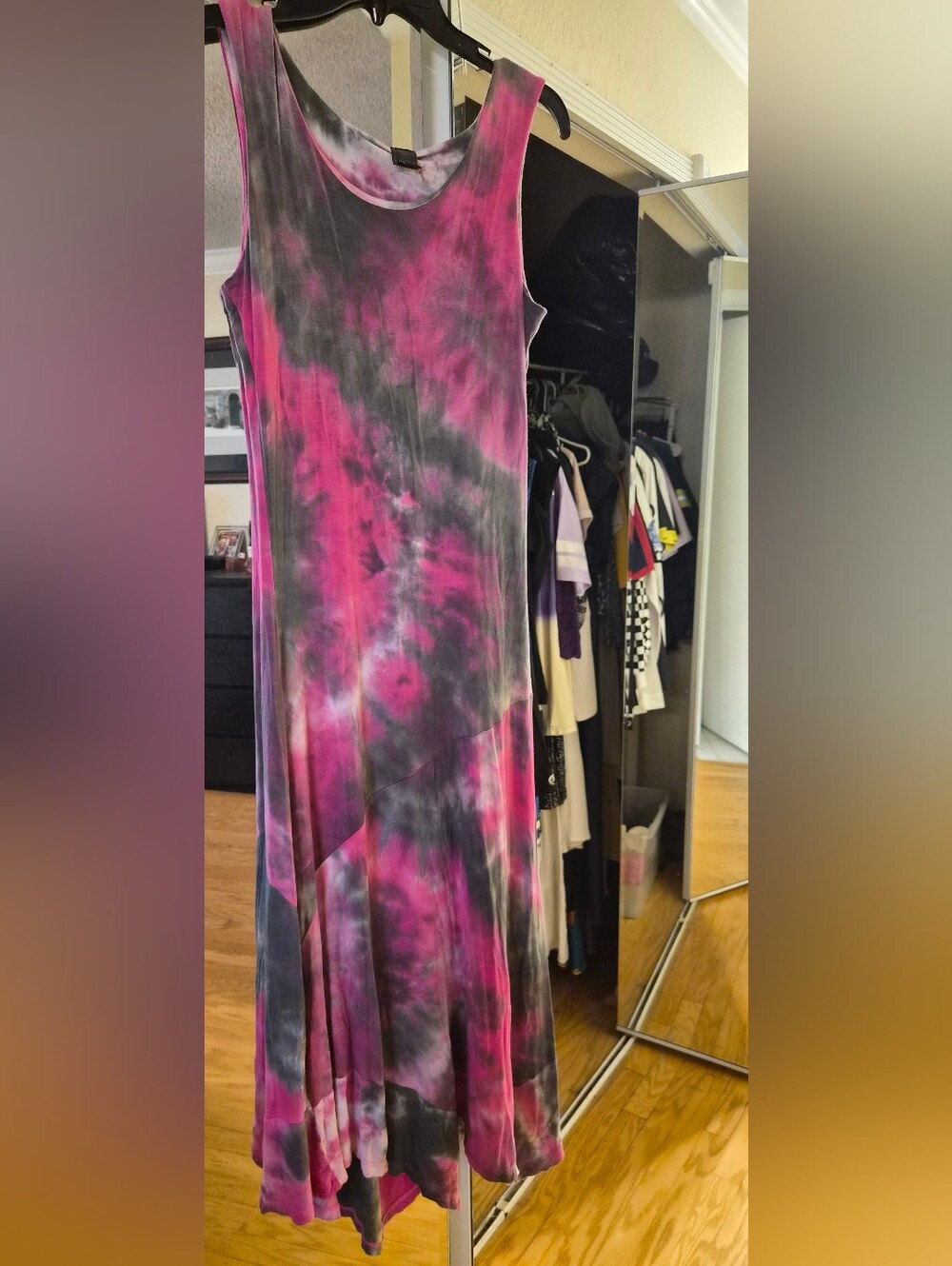 Sleeveless Tie-Dye Maxi Dress in Pink and Black
